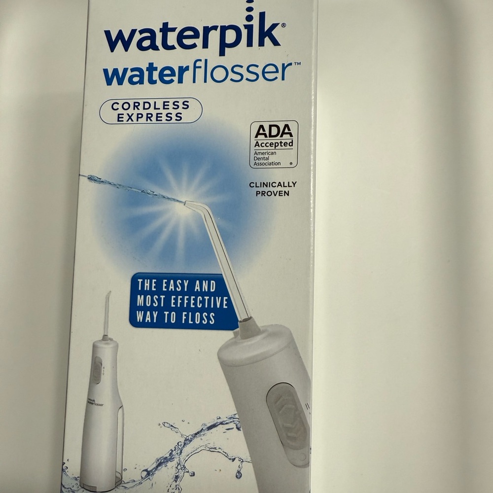 NIB WATERPIK CORDLESS WATER FLOSSER, BATTERY OPERATED & PORTABLE FOR TRAVEL …